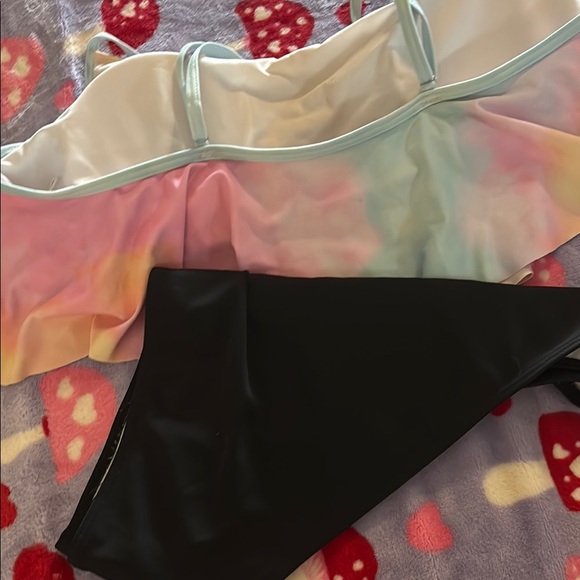 SHEIN Multicolor Ruffle Bikini Set - Picture 3 of 6